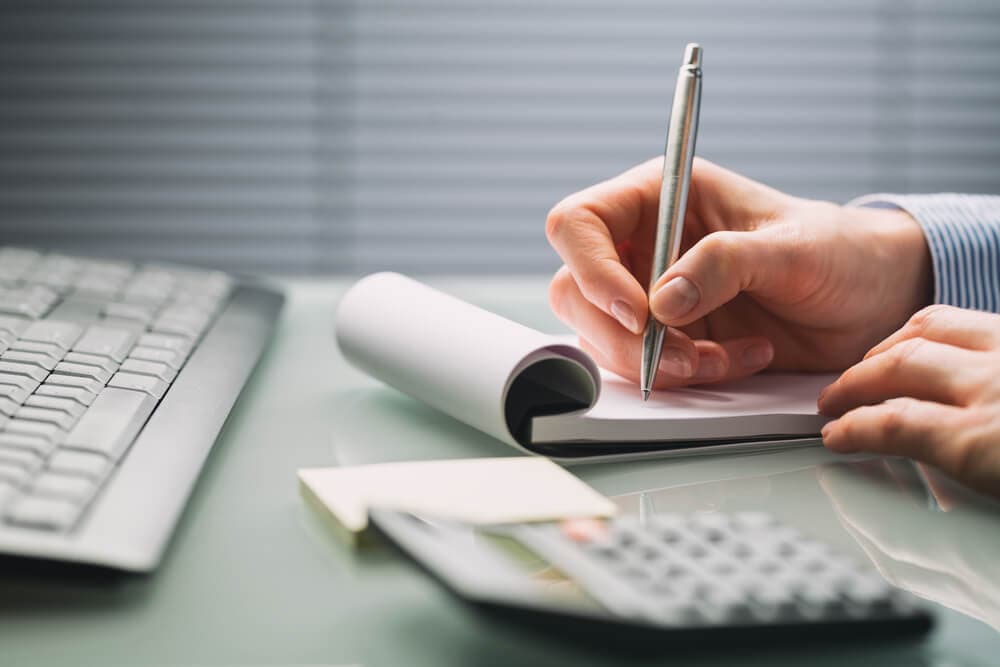 Mastering Customized Proposal Writing: Strategies for Exceptional Results